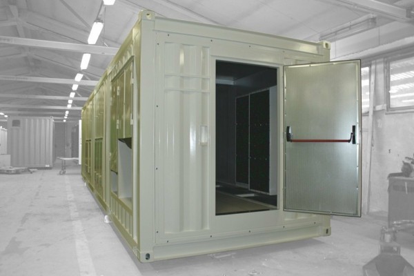 ABS intec - Technikcontainer Schaltschrankcontainer Paniktür Doppelboden Schaltschrankfelder 600x400 - EMSR-Container