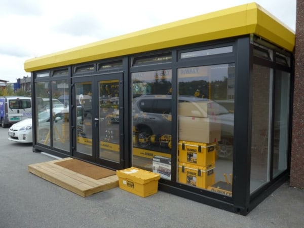 ABS intec - Technikcontainer Buerocontainer mit Verglasung fuer Werkzeug Shop Verkaufsflaeche 600x450 - Bürocontainer